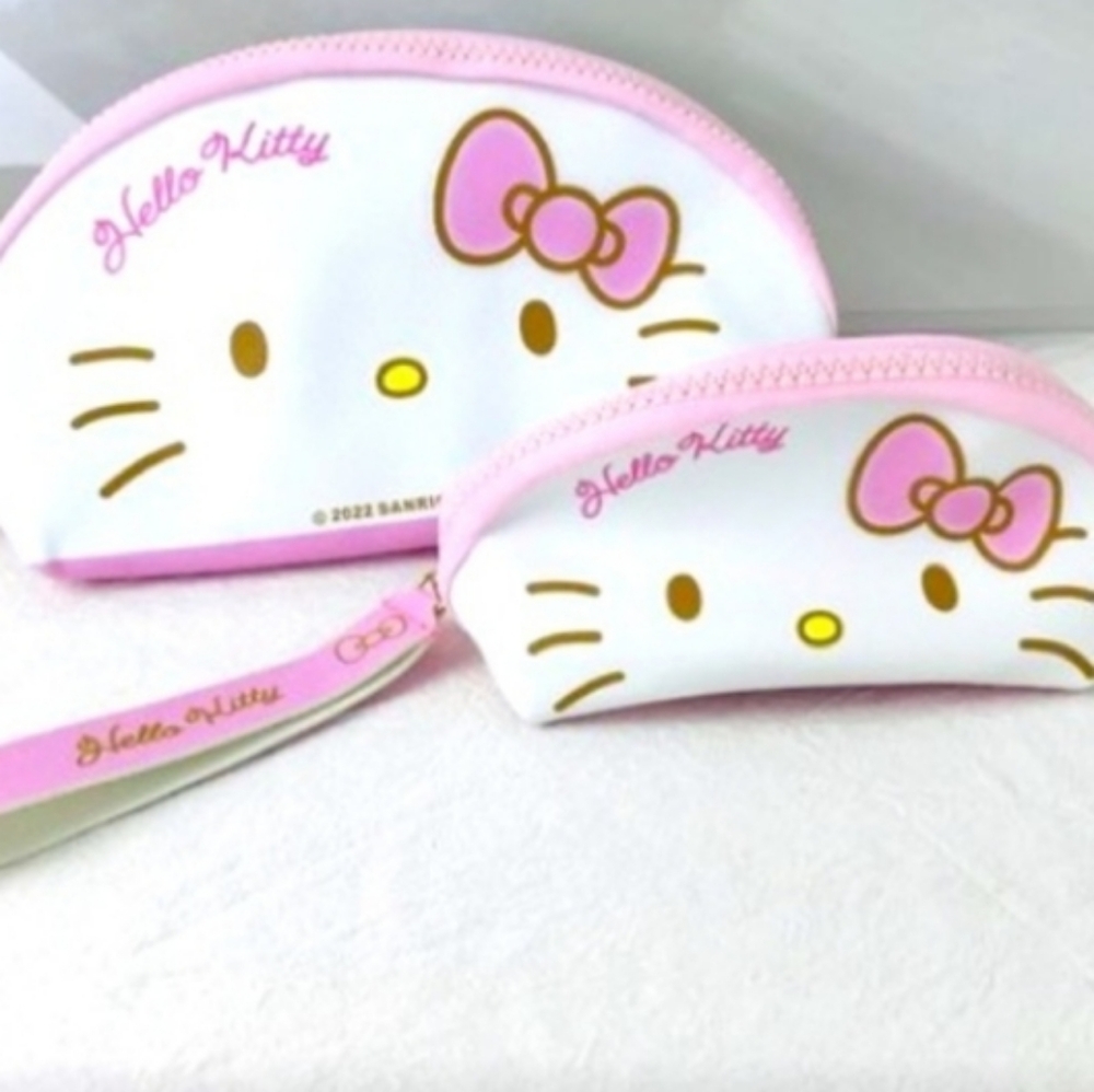Hello Kitty Travel Cosmetic Case Med Sm and FREE Hello Kitty earrings Set NEW